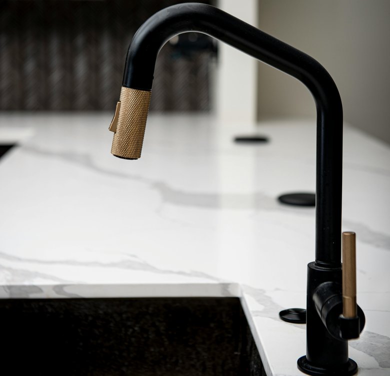 kitchen faucet plumbing fixture